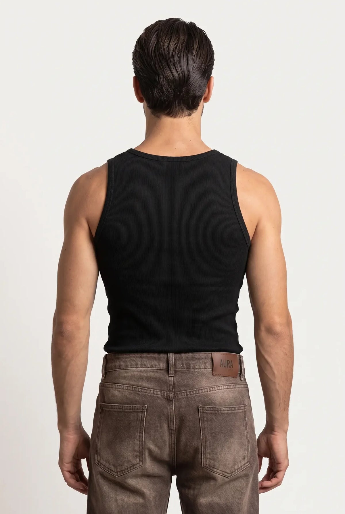 Essential Tank Top – Schwarz