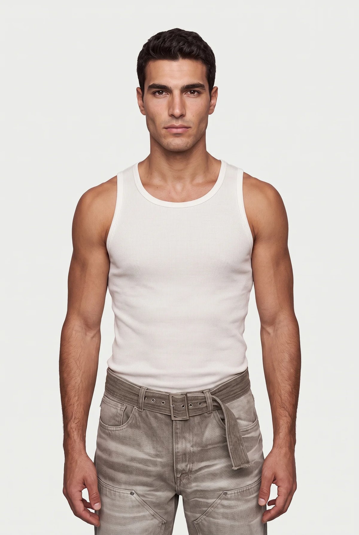Essential Tank Top – Weiß