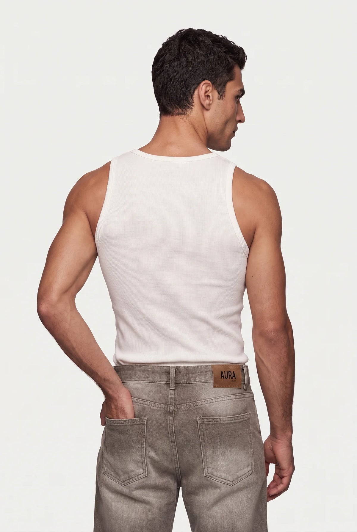 Essential Tank Top – Weiß