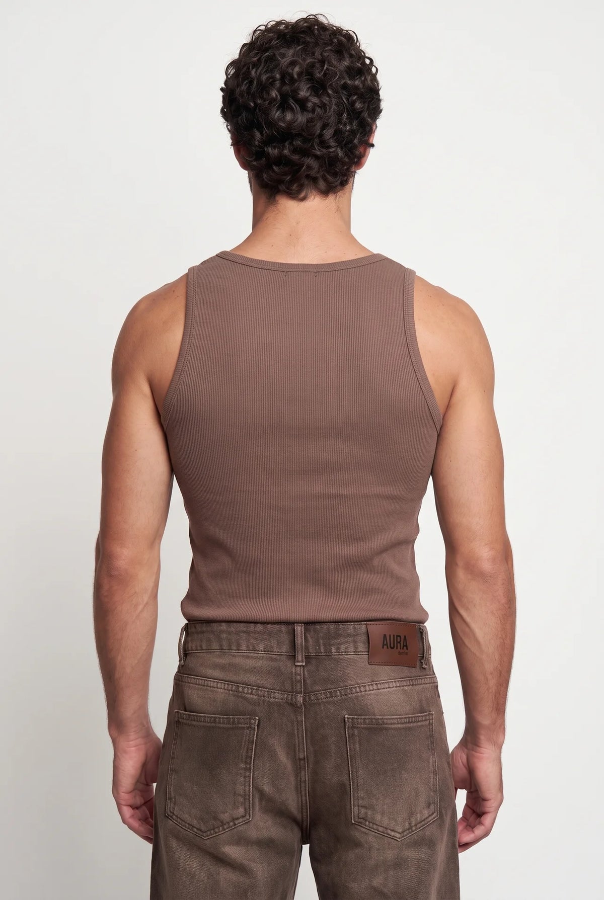 Essential Tank Top – Hellbraun